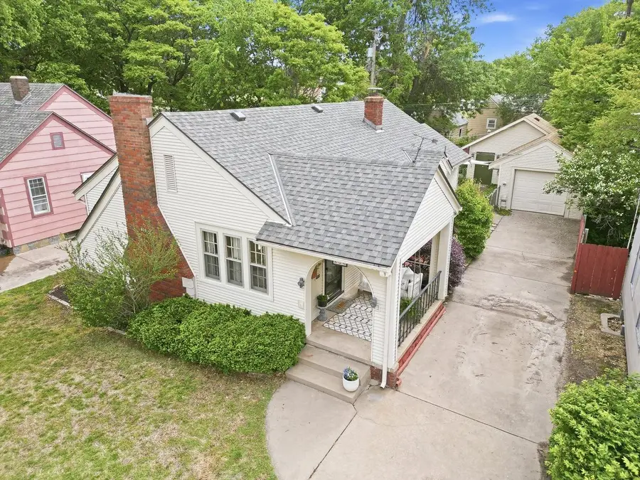 836 S Madison Ave, Wichita, KS 67211 - #3
