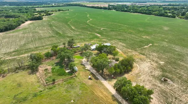1501 W 101st St N, Valley Center, KS 67147