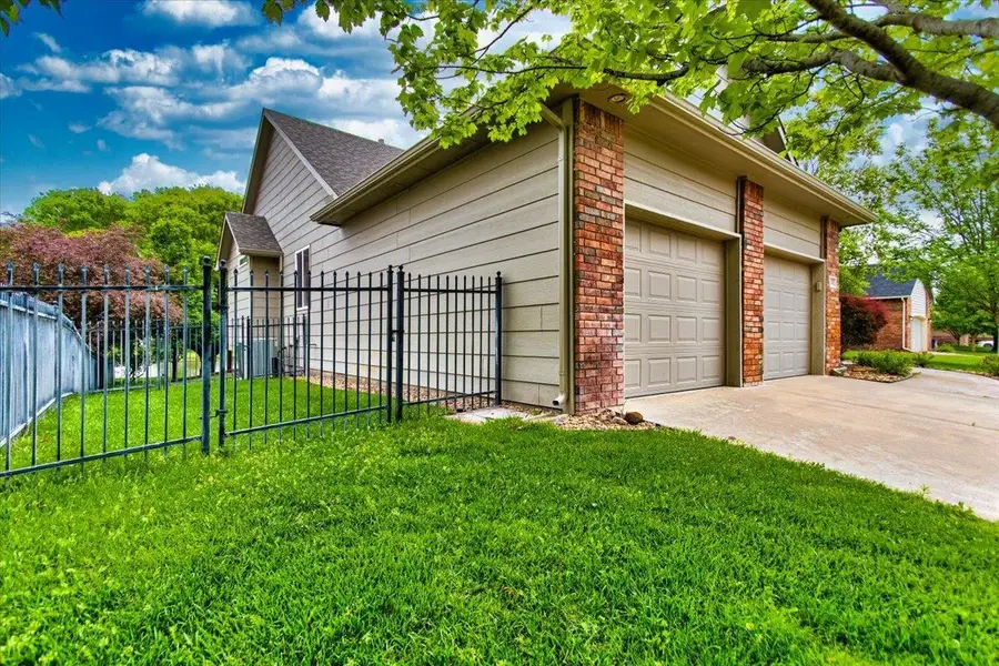 6114 W 34th St N, Wichita, KS 67205 - #3