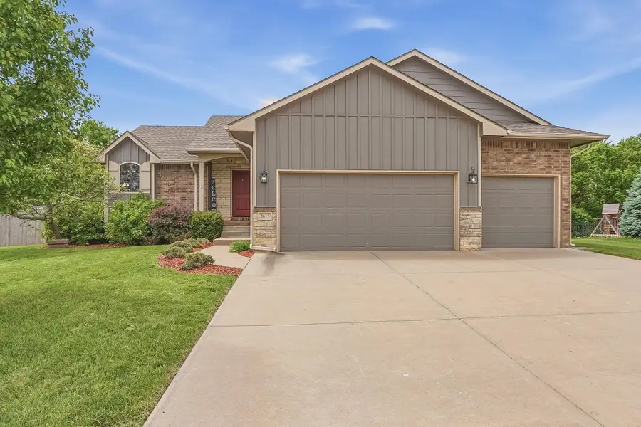 2615 N Woodridge Ct, Wichita, KS 67226 - #2