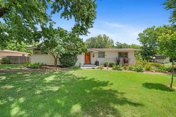 262 S Bonnie Brae St, Wichita, KS 67207