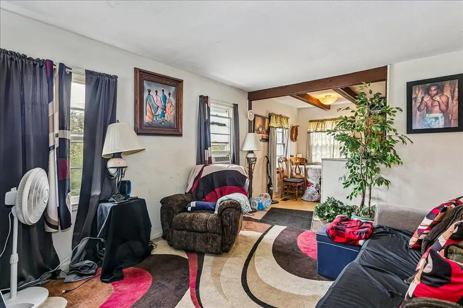 1056 N Parkwood Ln, Wichita, KS 67208 - #3