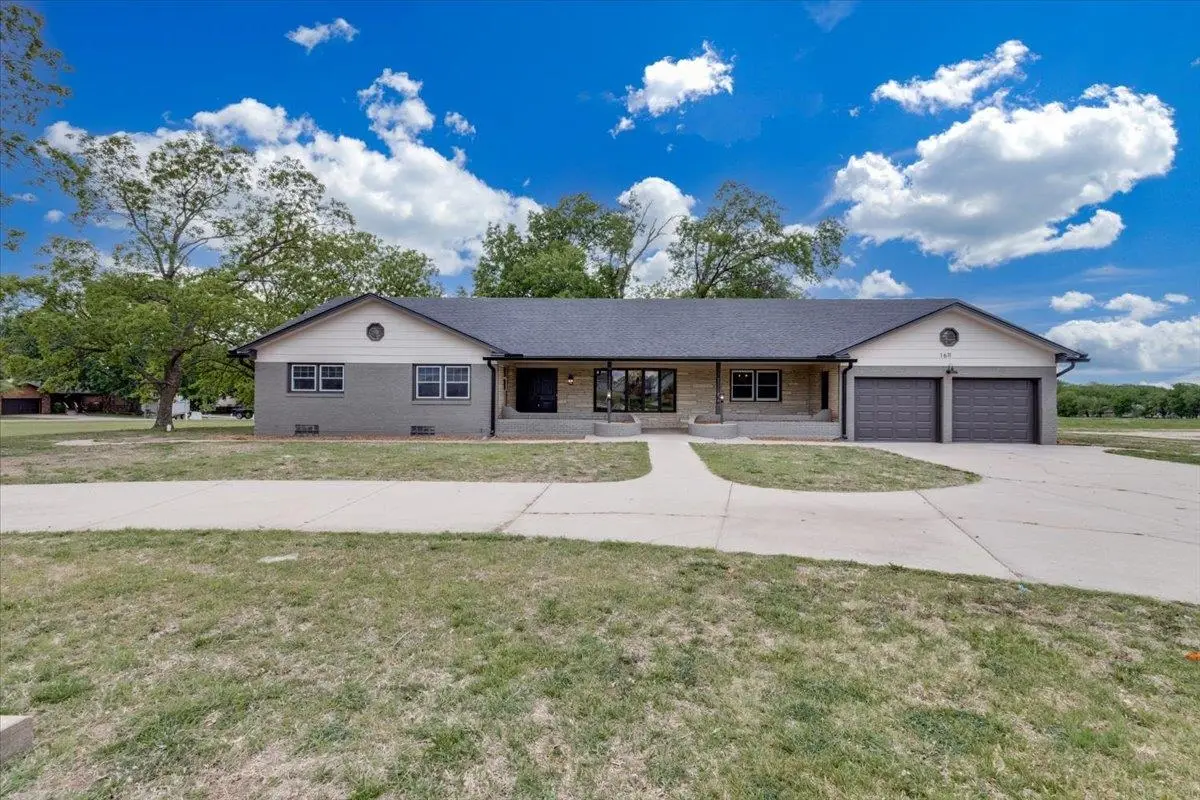 1611 N Rock Rd., Mulvane, KS 67110 - #1