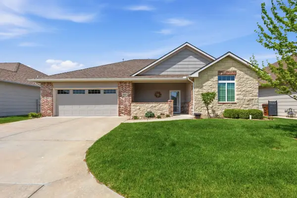 3617 N Siena Lakes Cir, Wichita, KS 67205
