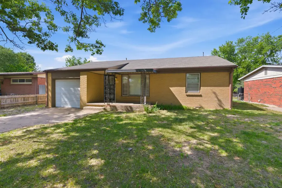 1202 E Del Mar St, Wichita, KS 67216 - #3