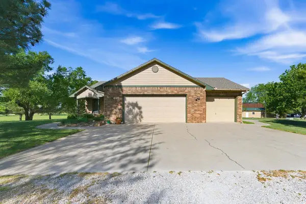 927 N 343rd St W, Cheney, KS 67025