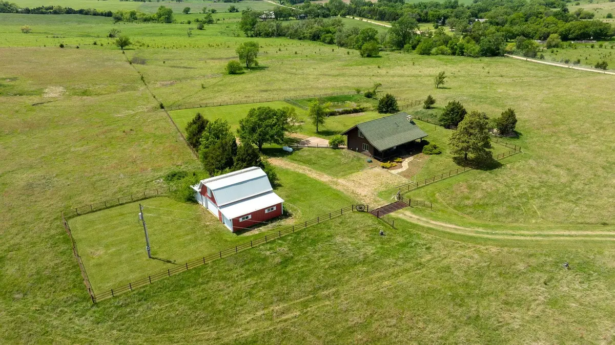 9615 S Rock Rd, Valley Center, KS 67147 - #1