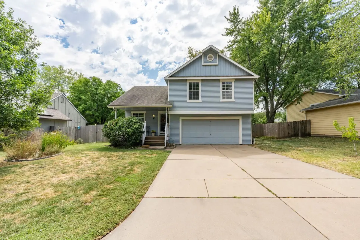 919 W Cedarwood Ct, Andover, KS 67002 - #1