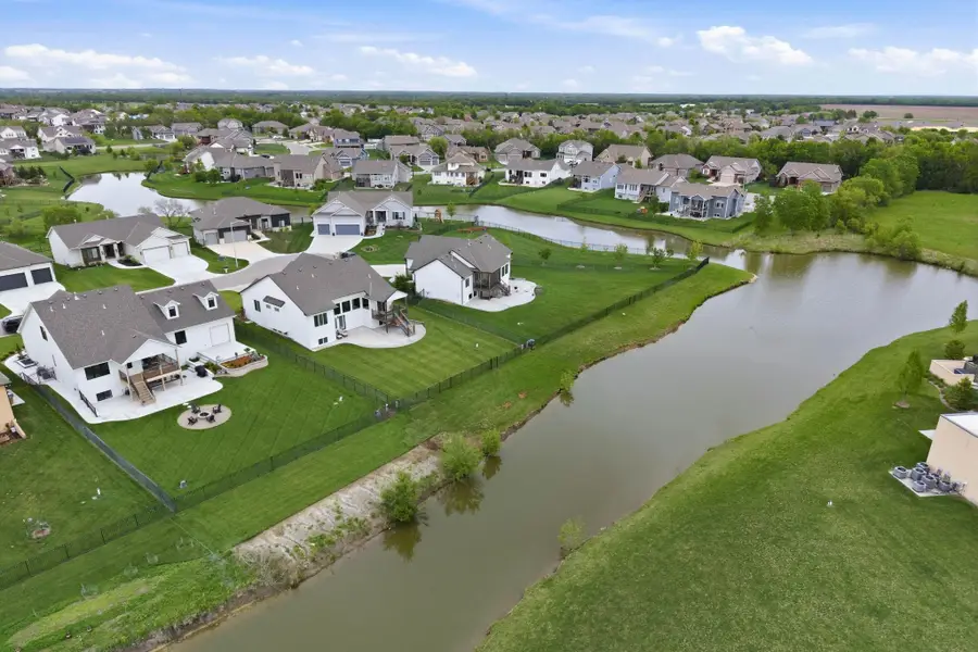 1113 W Lakeway Ct, Andover, KS 67002 - #2