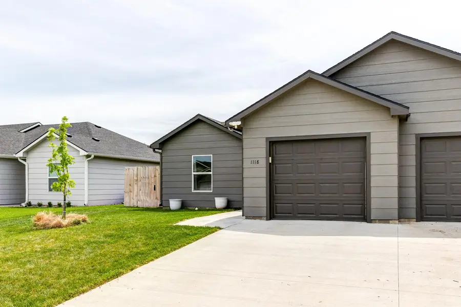 1118 Harbor Drive, Salina, KS 67401 - #2