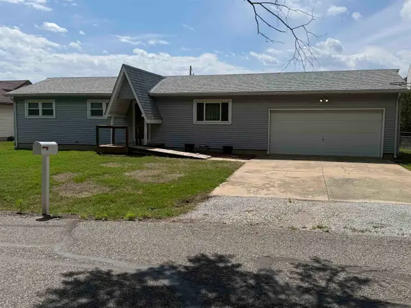 5461 N Delaware, Wichita, KS 67204
