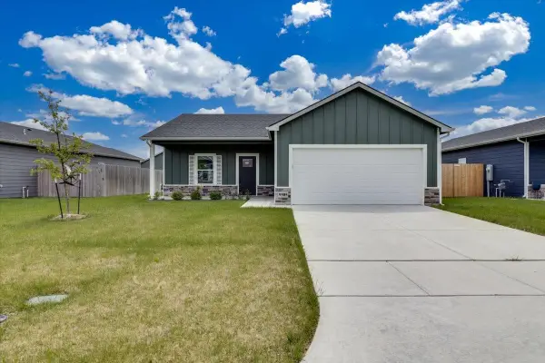 9505 E Creed St, Wichita, KS 67210