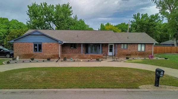 600 E Allen St, Valley Center, KS 67147