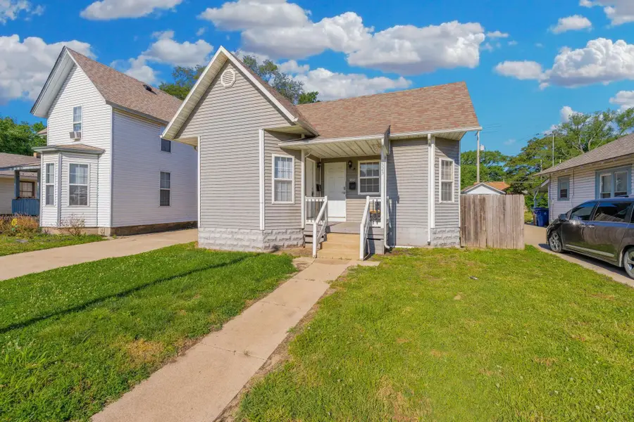 1323 S Main St, Wichita, KS 67213 - #2