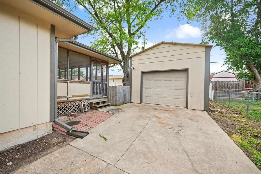 800 Manchester Rd, Salina, KS 67401 - #2