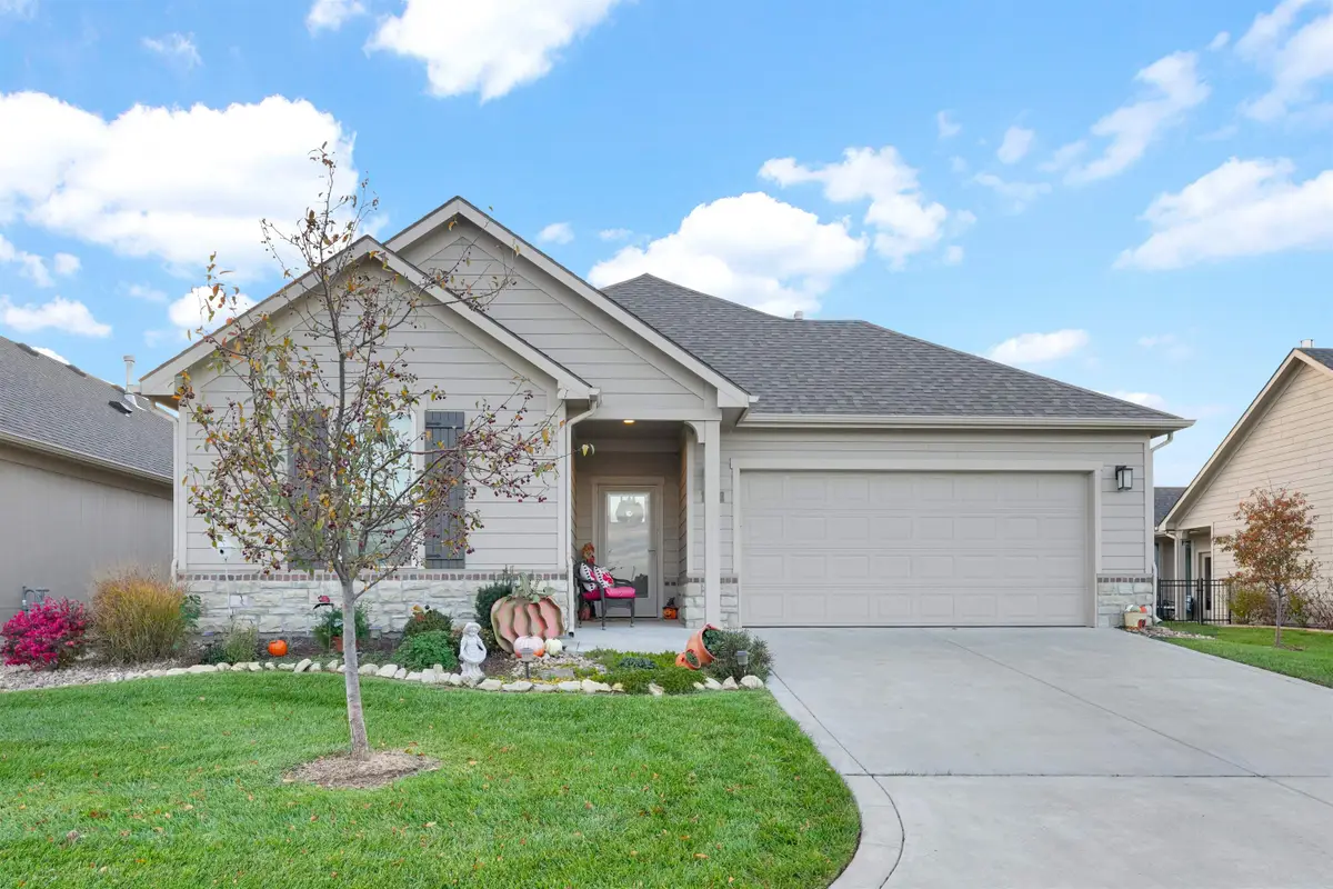 4965 N Indian Oak St, Bel Aire, KS 67226 - #1
