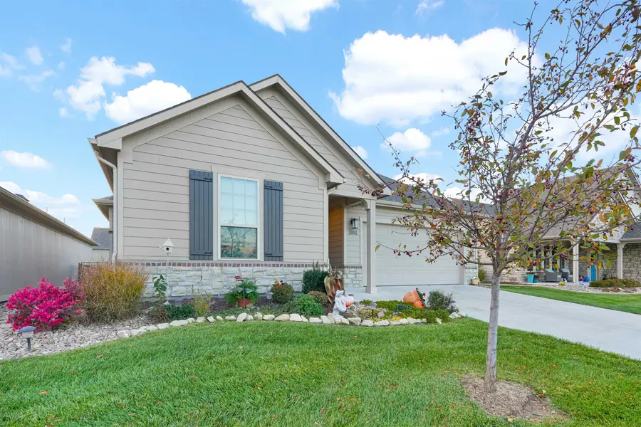 4965 N Indian Oak St, Bel Aire, KS 67226 - #3