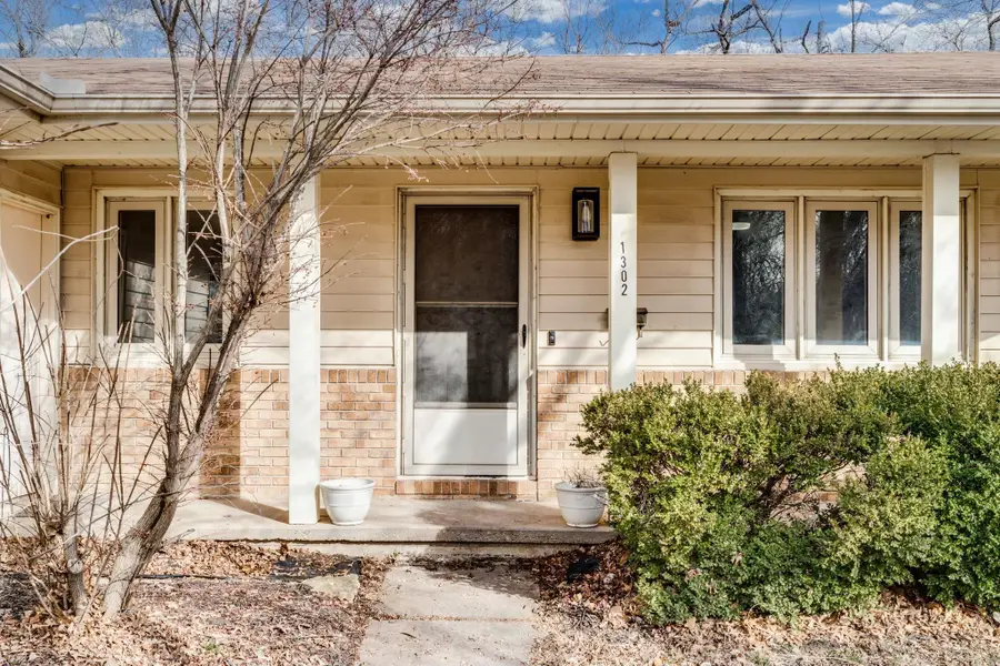 1302 N Taylor St, El Dorado, KS 67042 - #2