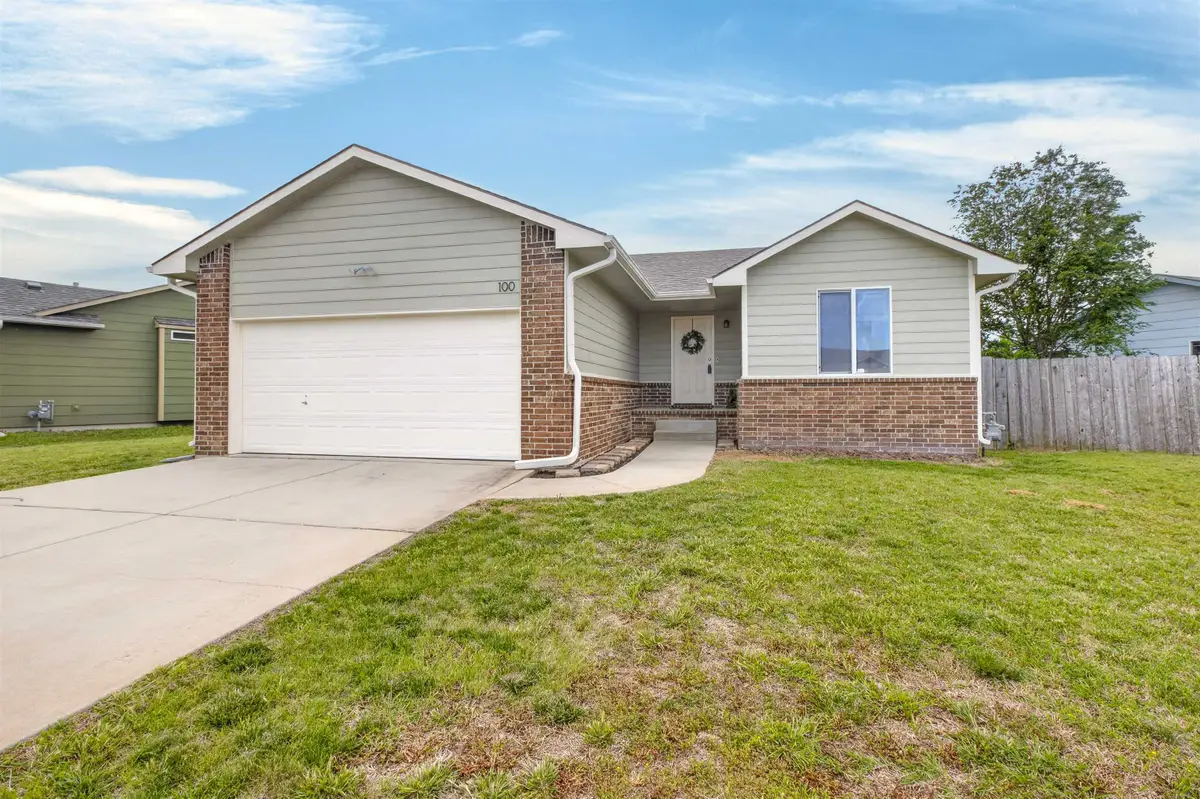 100 S Stoneridge St, Valley Center, KS 67147 - #1