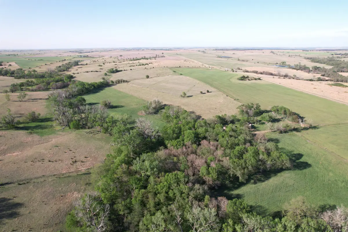 3942 V Road, Beloit, KS 67420 - #1