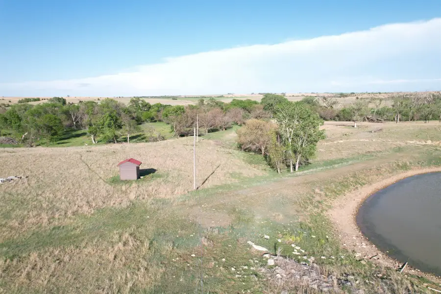 3942 V Road, Beloit, KS 67420 - #3