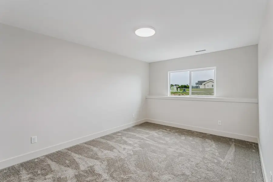 1113 W Trek Cir, Goddard, KS 67052 - #3