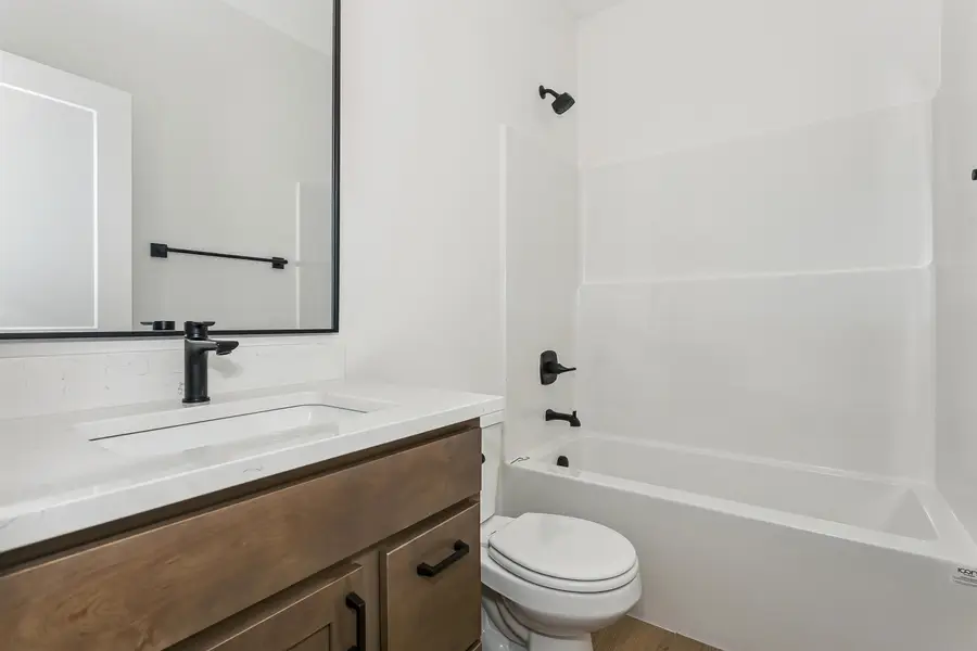 1117 W Trek Cir, Goddard, KS 67052 - #2