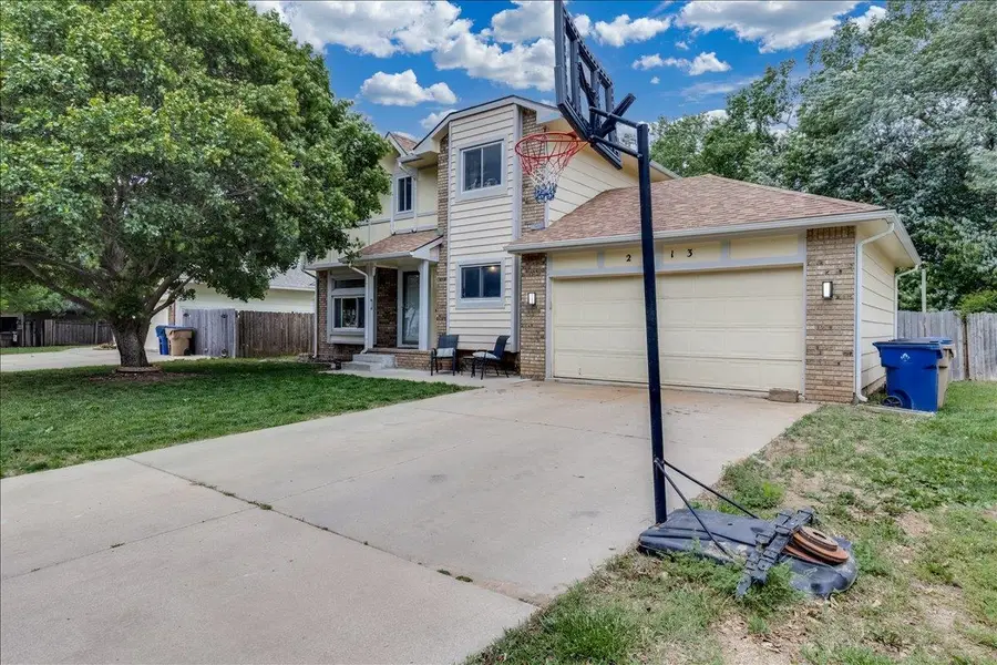 2213 N Fallen Tree Ct, Derby, KS 67037 - #2