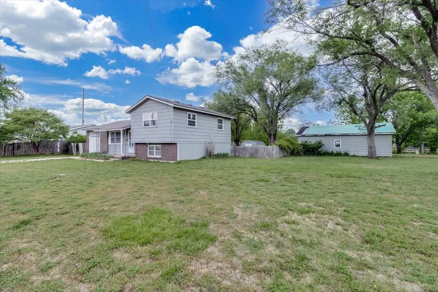 400 N Hickory, Valley Center, KS 67147 - #2