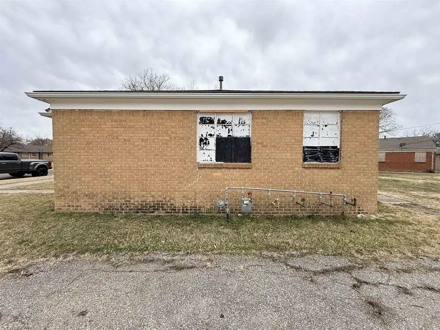 535 S Hunter, Wichita, KS 67207 - #3