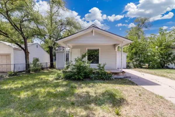 1821 S Grove, Wichita, KS 67211