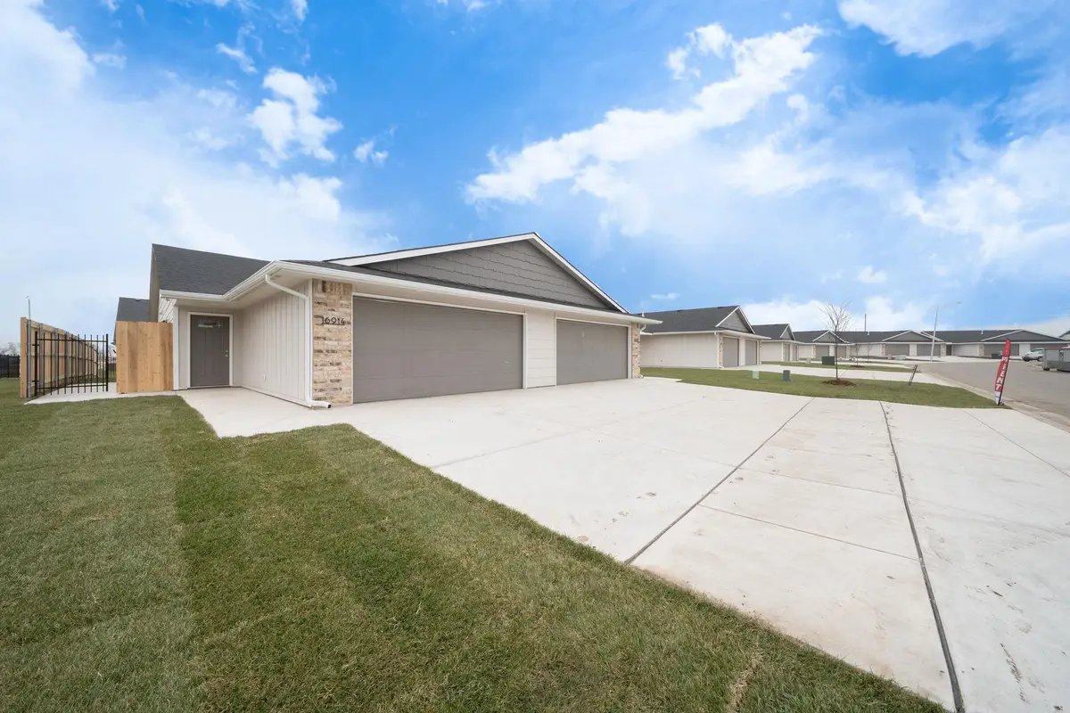 16802 W Lawson, Goddard, KS 67052 - #1