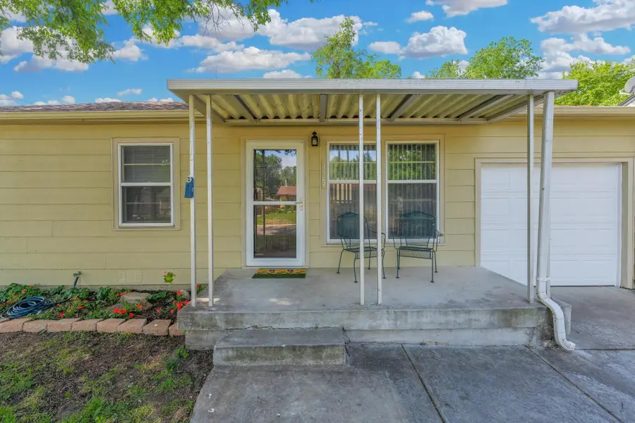 425 W 4th, Haysville, KS 67060 - #3