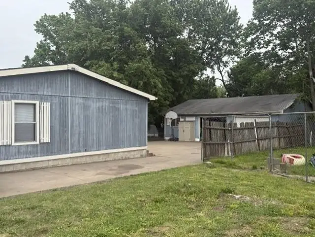 1509 W Ash Ave, El Dorado, KS 67042 - #2