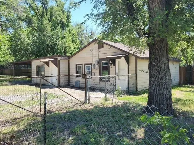 4521 W Newell Ave, Wichita, KS 67212 - #1