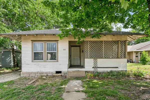 216 E Main, Augusta, KS 67010-0000