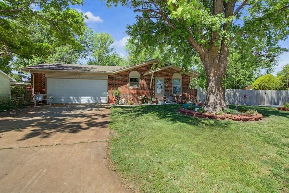 409 N Emporia, Valley Center, KS 67147 - #1