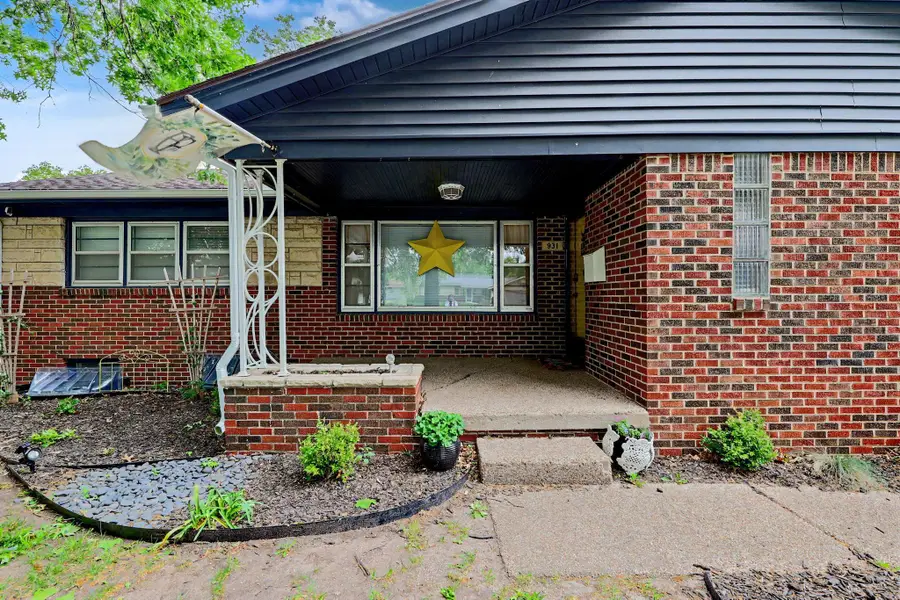 931 S Broadmoor, Wichita, KS 67207 - #2