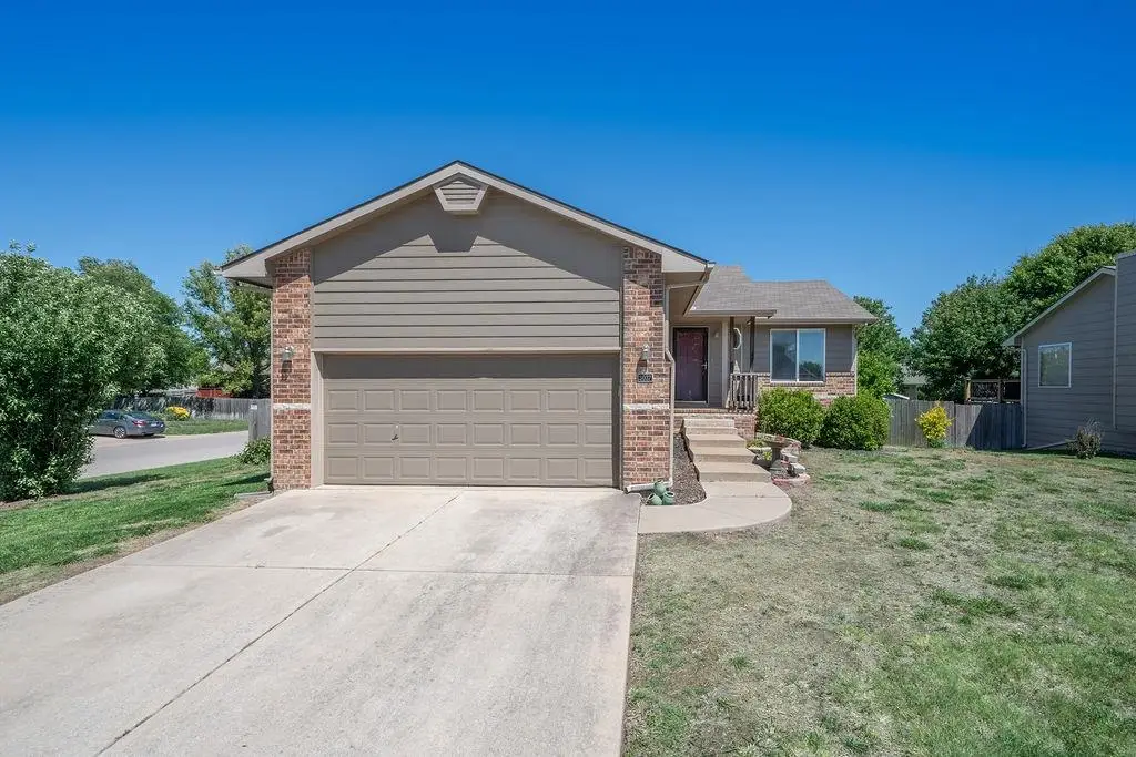 3037 E Lanners Circle, Wichita, KS 67219 - #1
