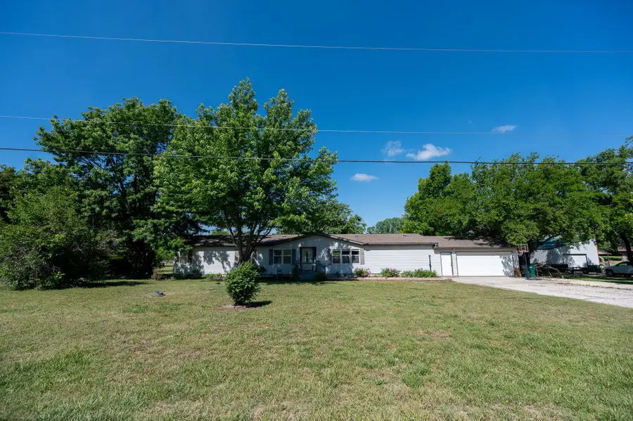 1905 SW Sunny Hills, El Dorado, KS 67042 - #2