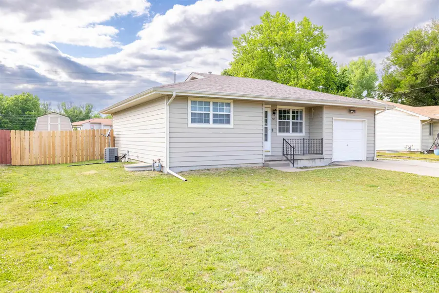 1011 N Wirth, Augusta, KS 67010 - #2