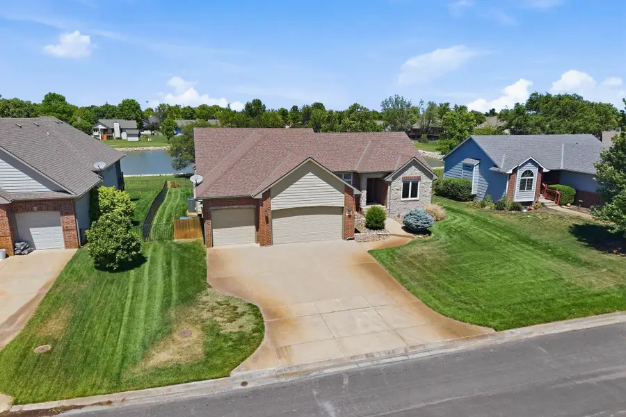 906 E Clear Creek St, Clearwater, KS 67026 - #2