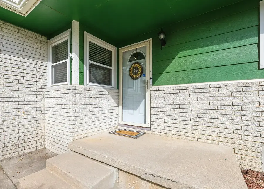4317 N Gunnison St, Bel Aire, KS 67220-3831 - #2