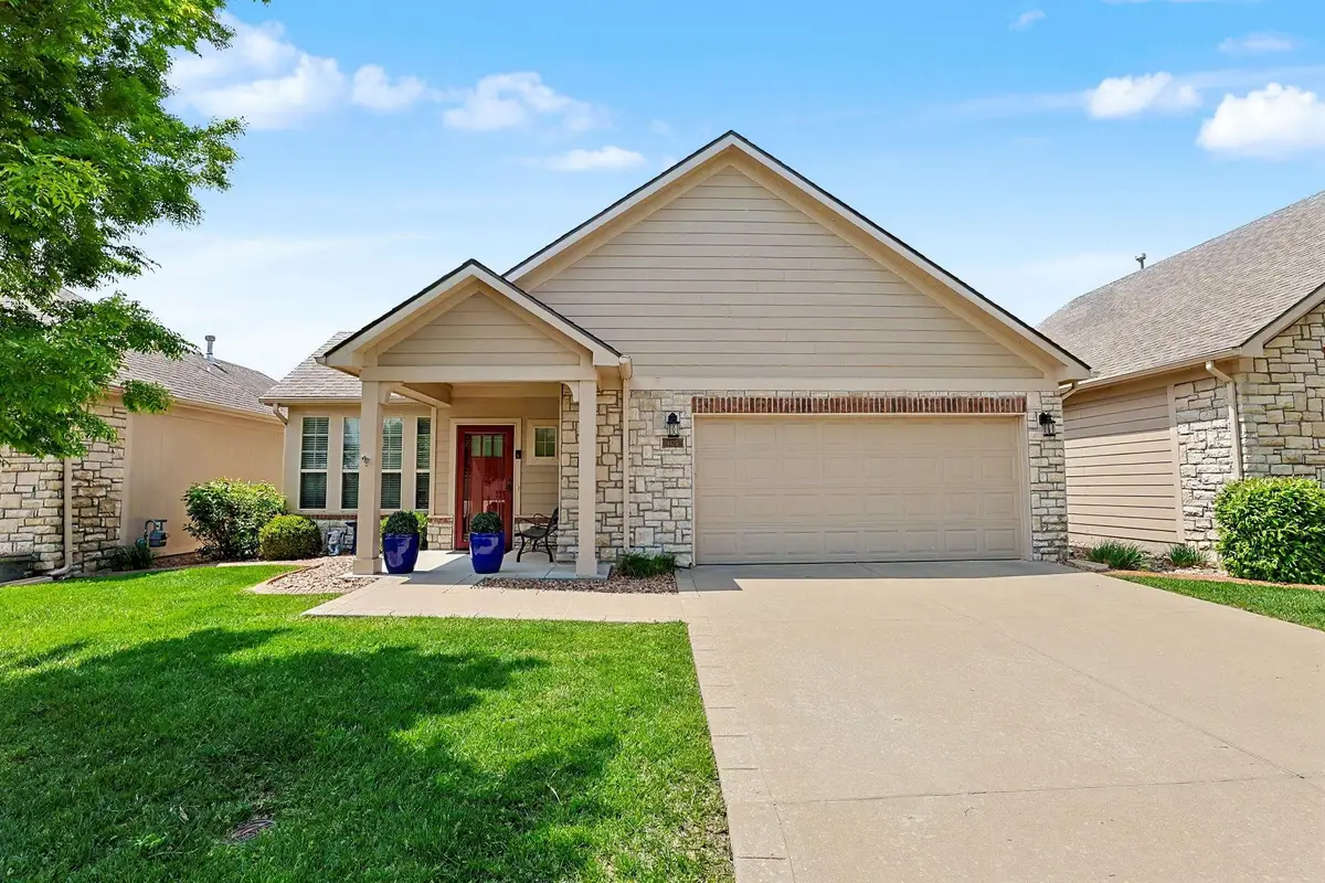 4875 N Indian Oak Street, Bel Aire, KS 67226 - #1