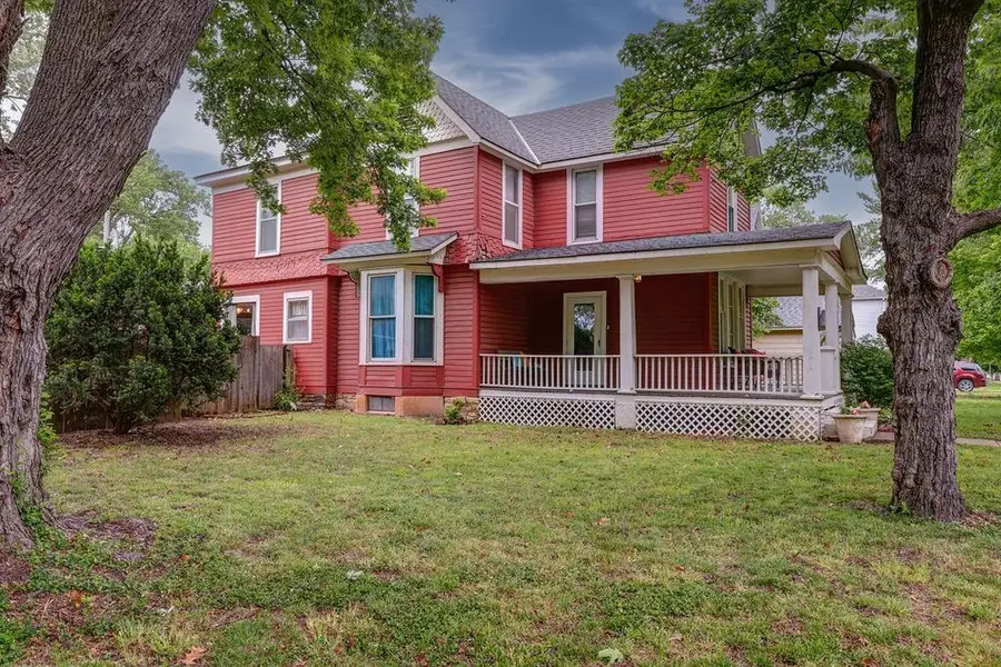 1423 Fuller, Winfield, KS 67156 - #3