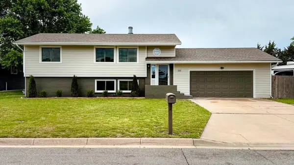 105 Windward Ct, Newton, KS 67114