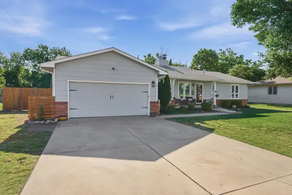 1414 Tanglewood Ct, Rose Hill, KS 67133-9306