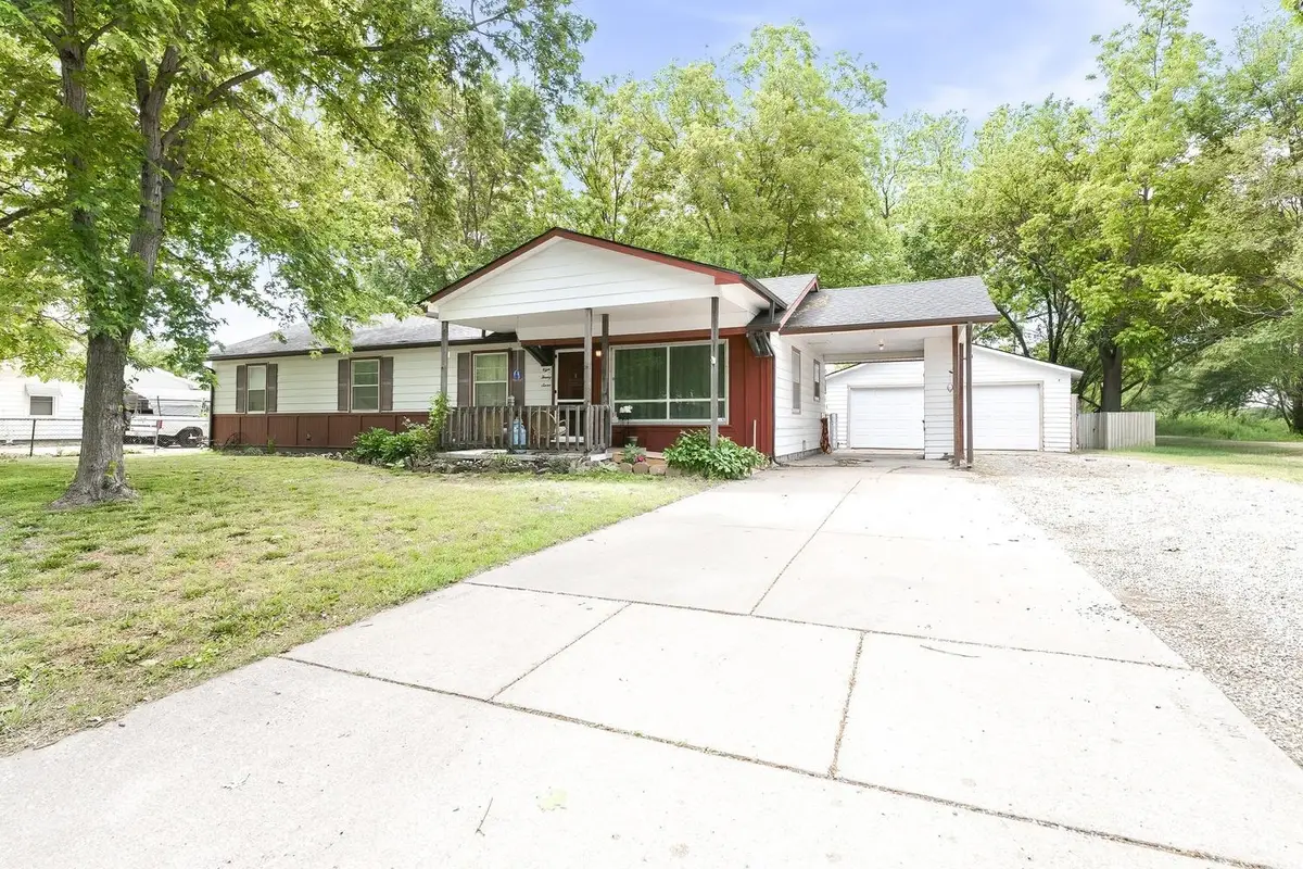 827 W Hazel Ave, Wichita, KS 67217 - #1