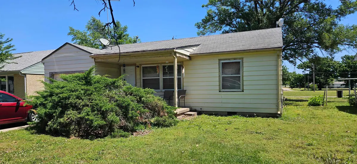 1720 Poplar St, Winfield, KS 67156 - #1