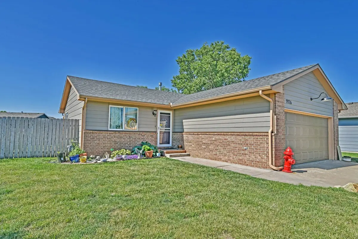 1926 N Mcrae, Goddard, KS 67052 - #1